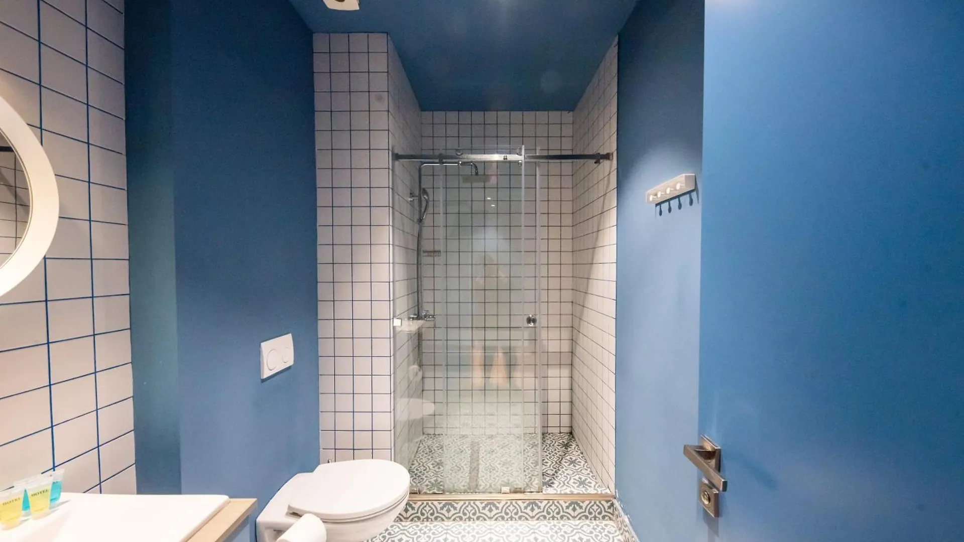 Hb Elementa Hotel Tbilisi 0*,